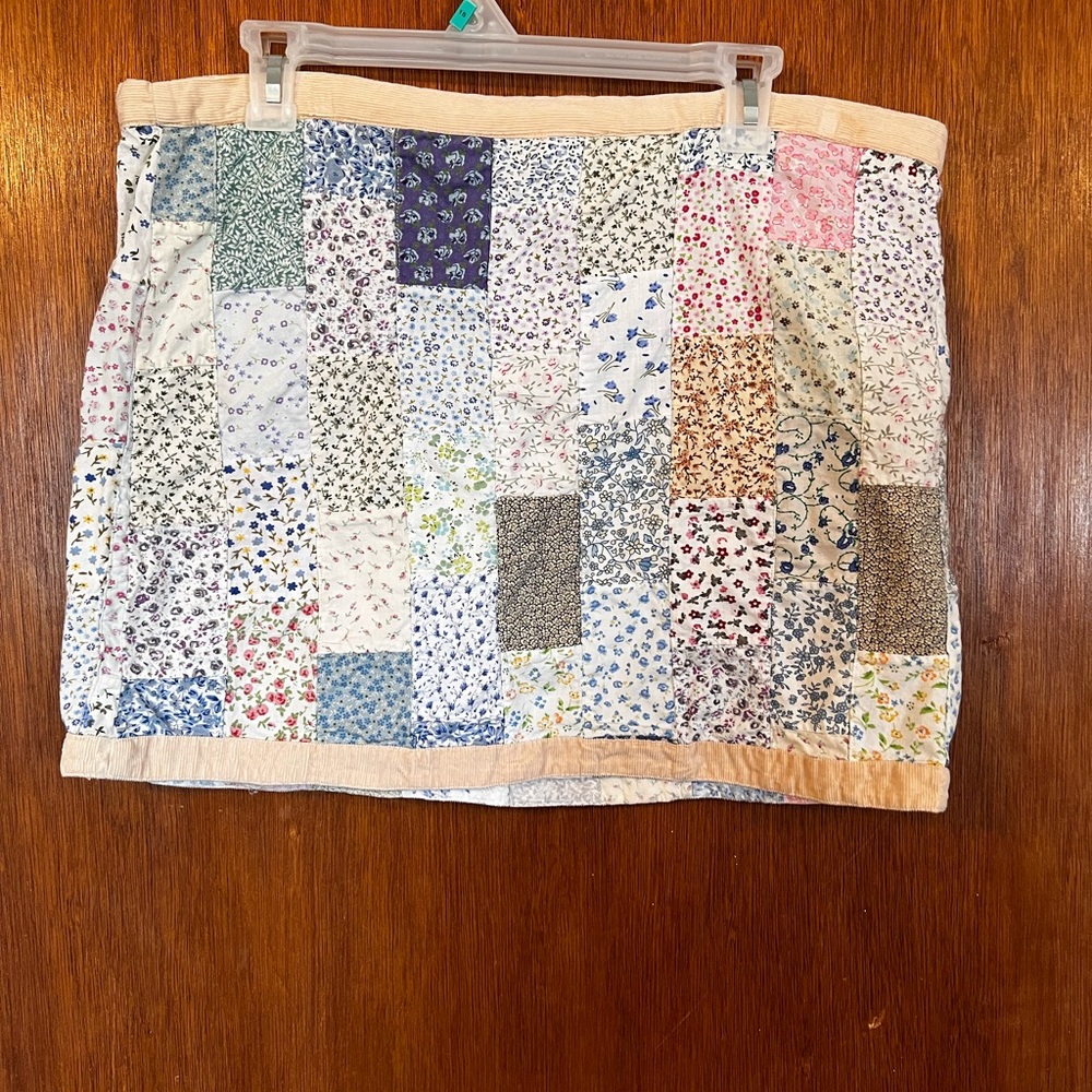 Mini Skirt. Quilted, flower block pattern